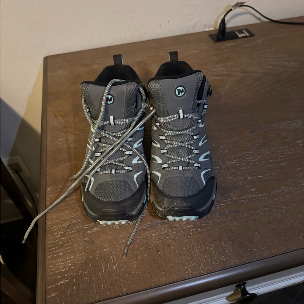 Merrell Gray and Black Hiking boots Rugged Design